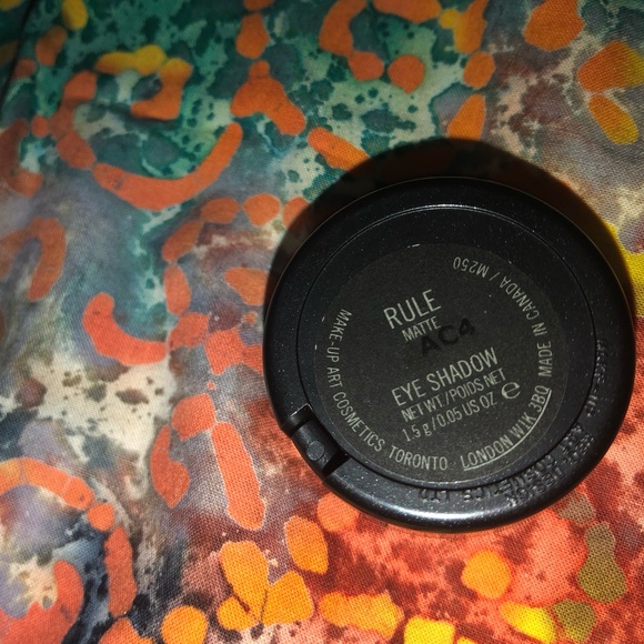 Orange Mac Eyeshadow - Picture 3 of 3